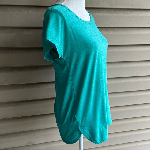 •Tuff Athletics• Short Sleeved Keyhole Back Tee - Size Small - Picture 6 of 9